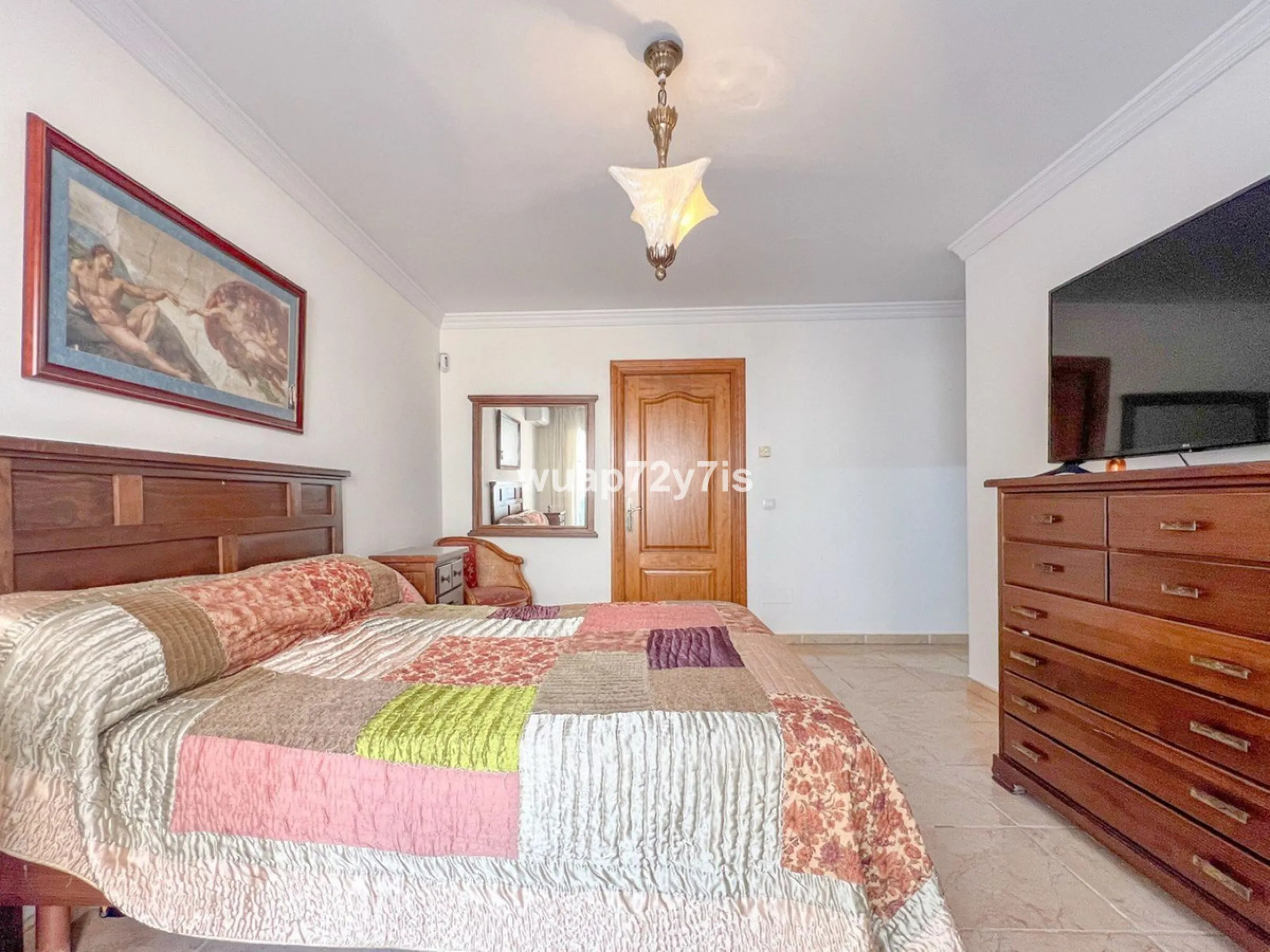 House - Semi-Detached House в продаже в Estepona, Málaga. В доме 5 спален и 4 ванных комнат. Площадь дома 340 м²