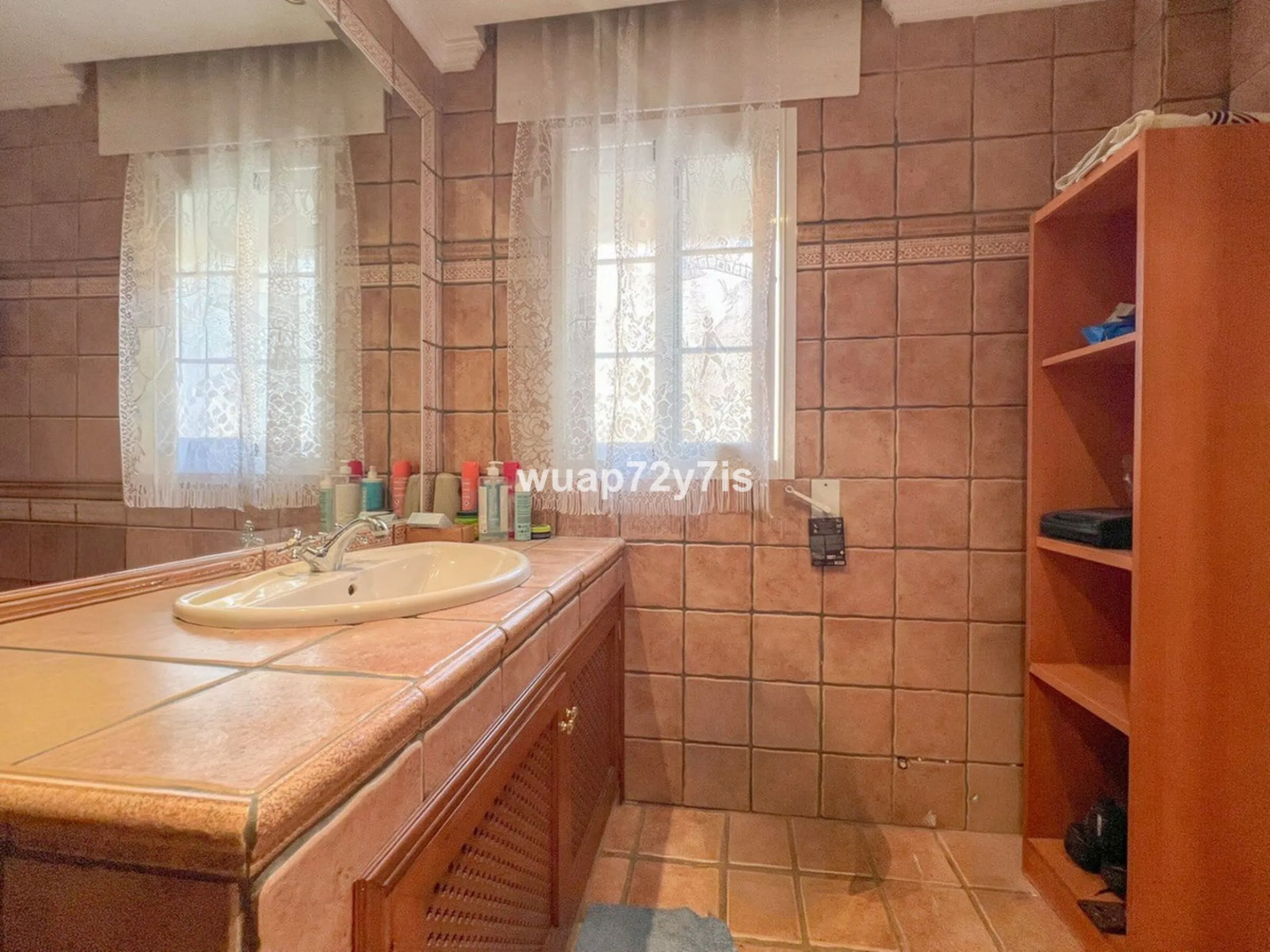 House - Semi-Detached House в продаже в Estepona, Málaga. В доме 5 спален и 4 ванных комнат. Площадь дома 340 м²