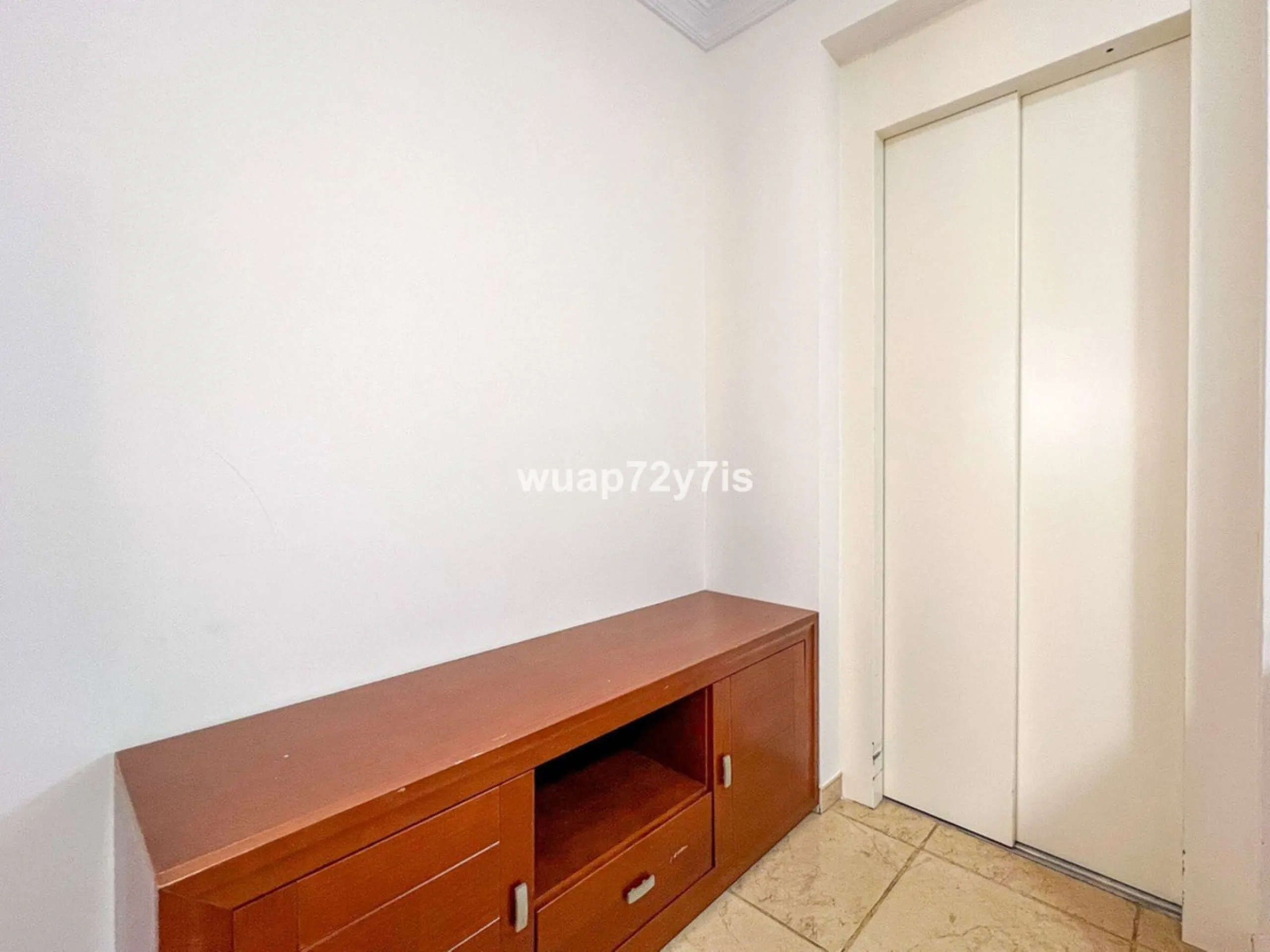 House - Semi-Detached House в продаже в Estepona, Málaga. В доме 5 спален и 4 ванных комнат. Площадь дома 340 м²