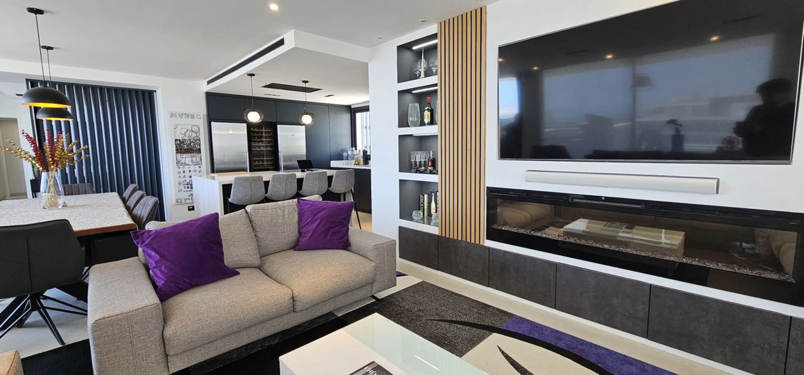 Penthouse for sale in Higueron West Phase III. With private pool.