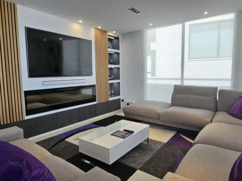 Penthouse for sale in Higueron West Phase III. With private pool.