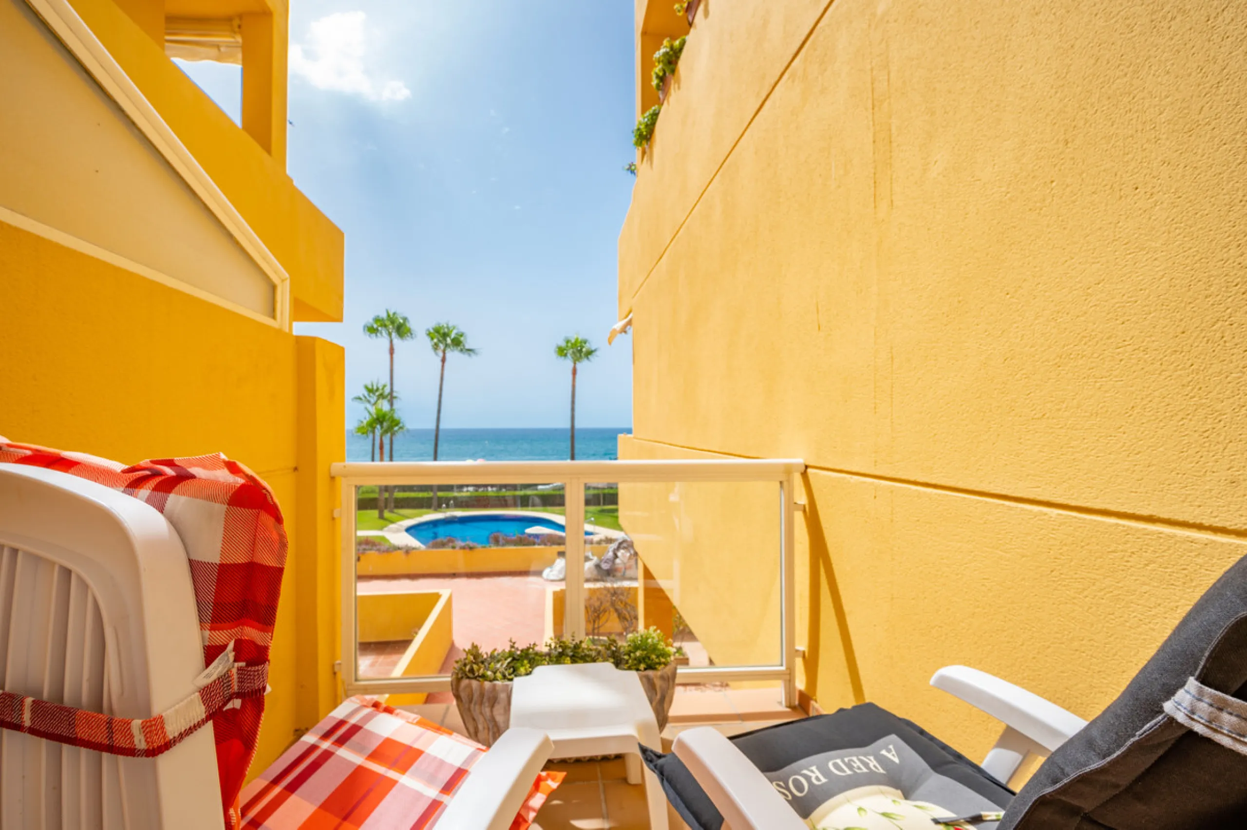 Apartment - Middle Floor Apartment в продаже в Mijas, Málaga. В доме 2 спален и 2 ванных комнат. Площадь дома 69 м²