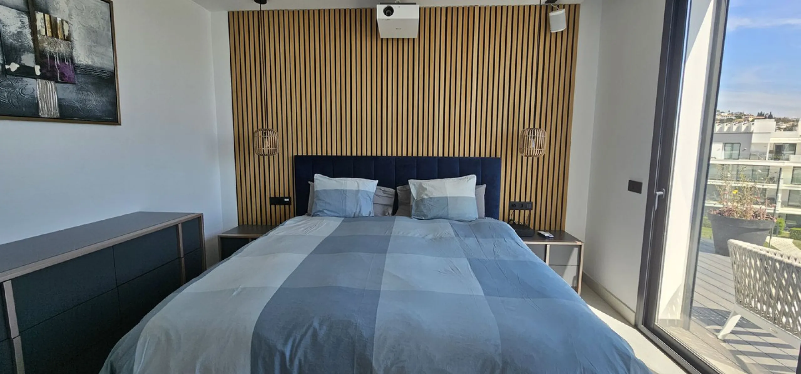 Penthouse for sale in Higueron West Phase III. With private pool.