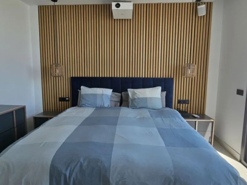 Penthouse for sale in Higueron West Phase III. With private pool.