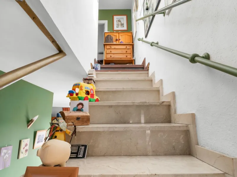 Big and cozy apartment in the center of Malaga city just a brisk 7 min walk down to the beach and 30 minutes to the center. This apartment located on the last floor of the building is a duplex with lots of space and natural light. We actually have 2 apart