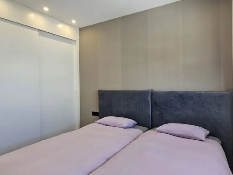Penthouse for sale in Higueron West Phase III. With private pool.