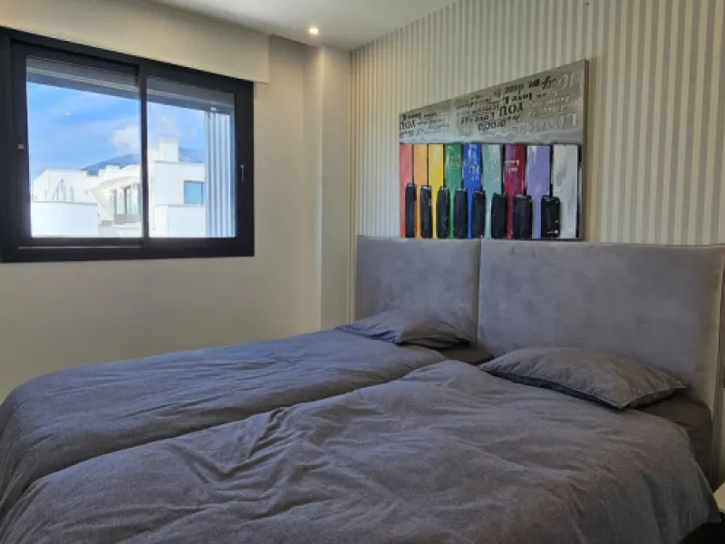 Penthouse for sale in Higueron West Phase III. With private pool.