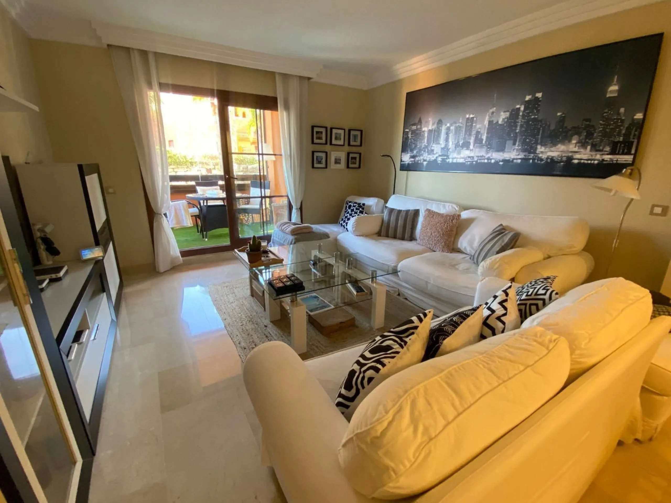 Elegant 3-Bedroom Apartment in Los Gazules del Sol, Benahavís – With Swimming Pools, Gym and More