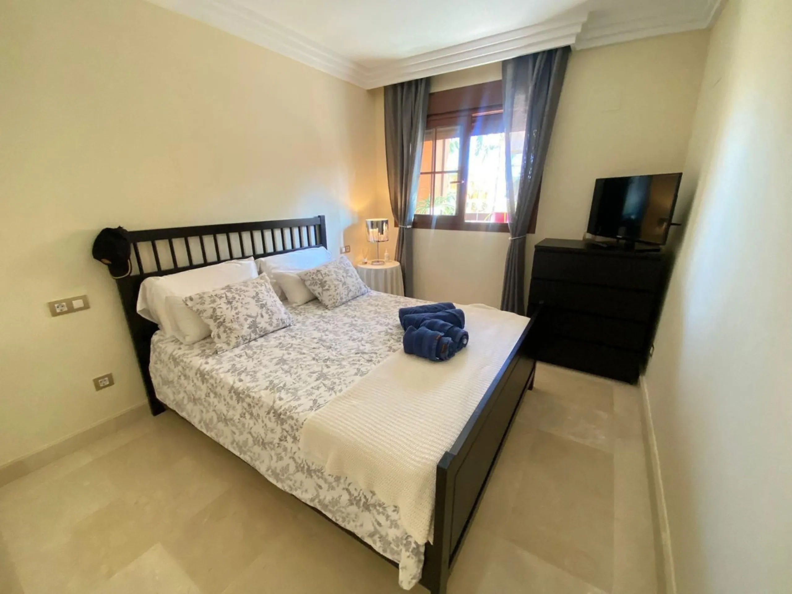 Elegant 3-Bedroom Apartment in Los Gazules del Sol, Benahavís – With Swimming Pools, Gym and More