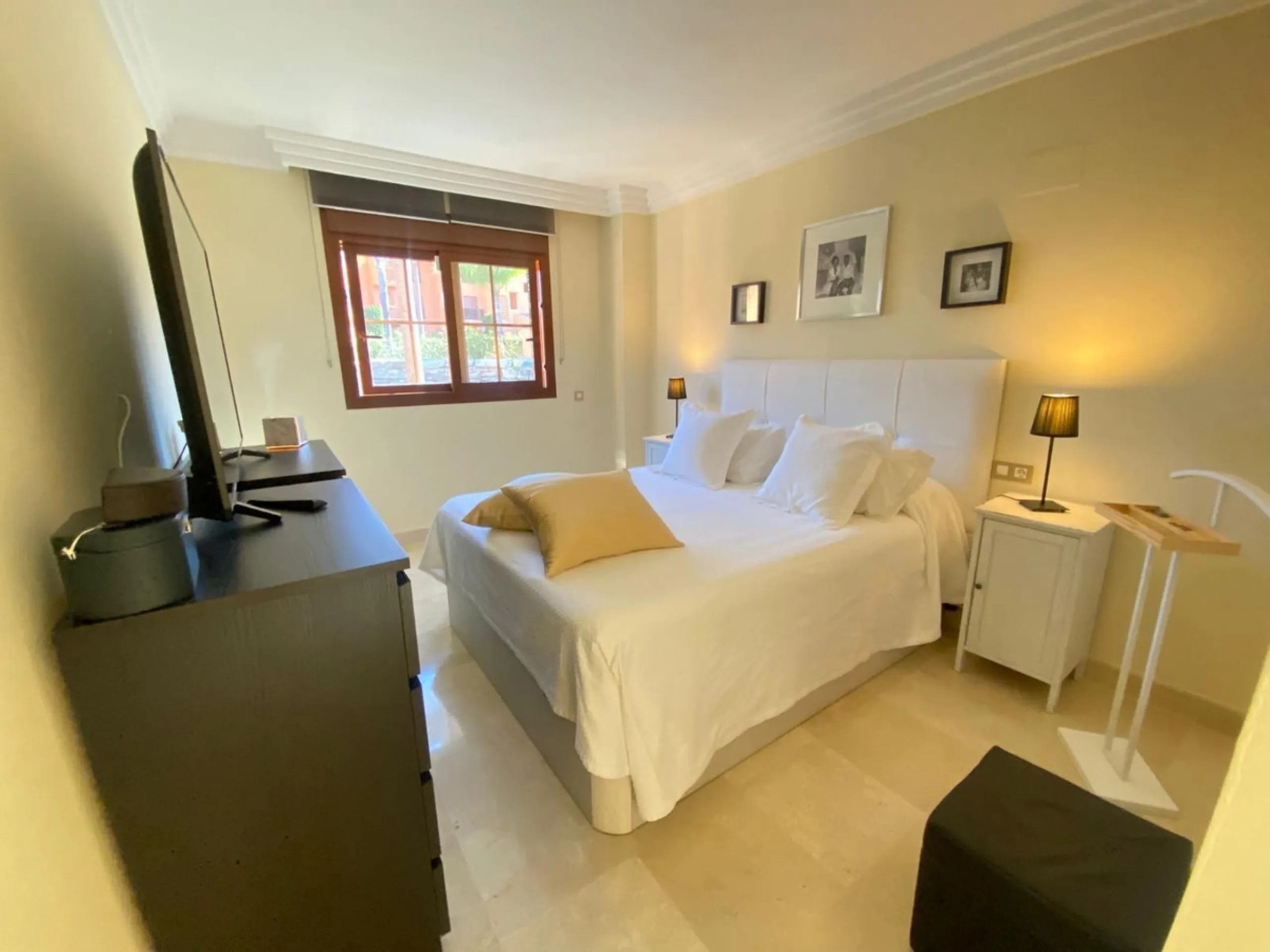 Elegant 3-Bedroom Apartment in Los Gazules del Sol, Benahavís – With Swimming Pools, Gym and More