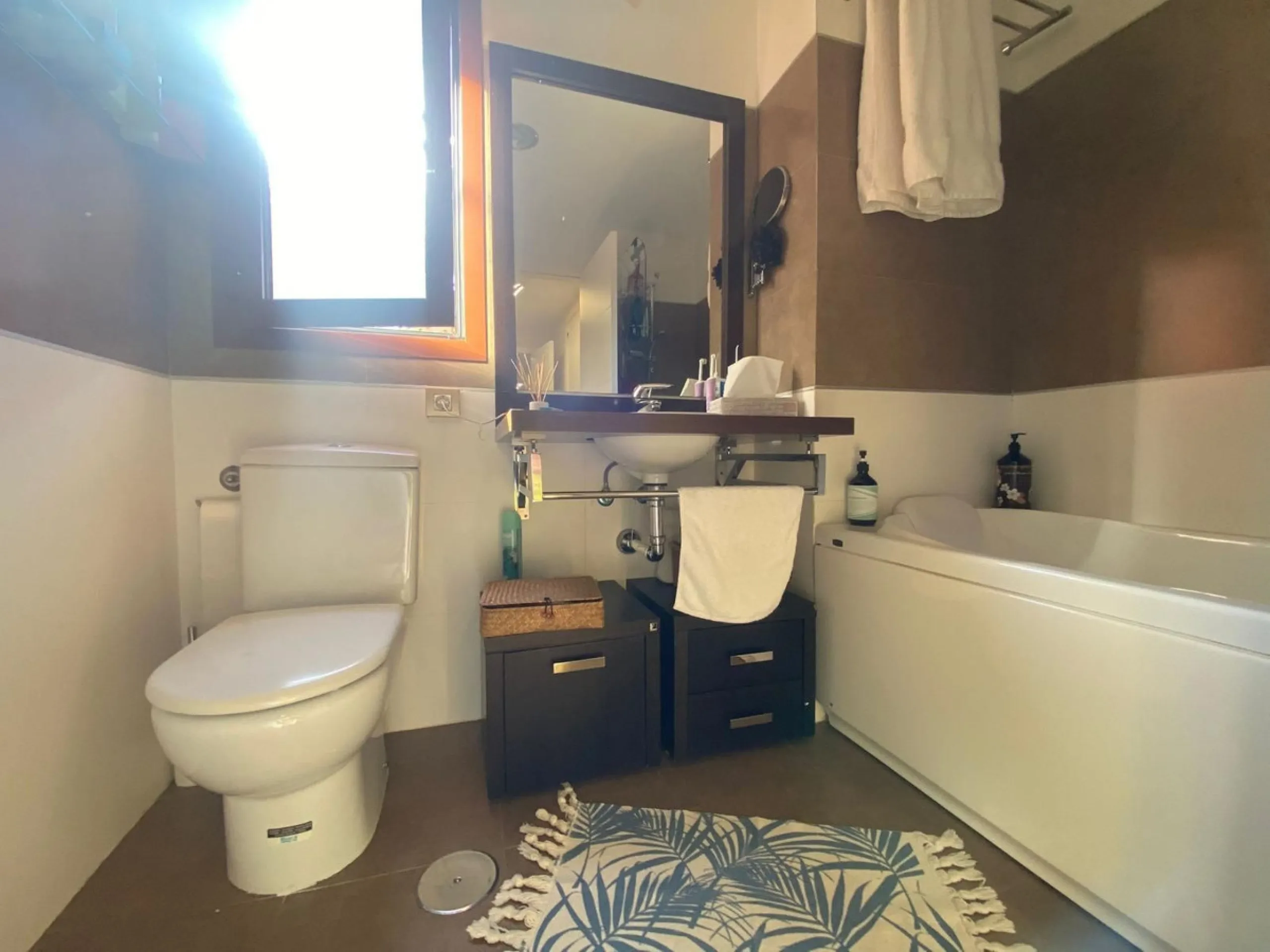 Elegant 3-Bedroom Apartment in Los Gazules del Sol, Benahavís – With Swimming Pools, Gym and More