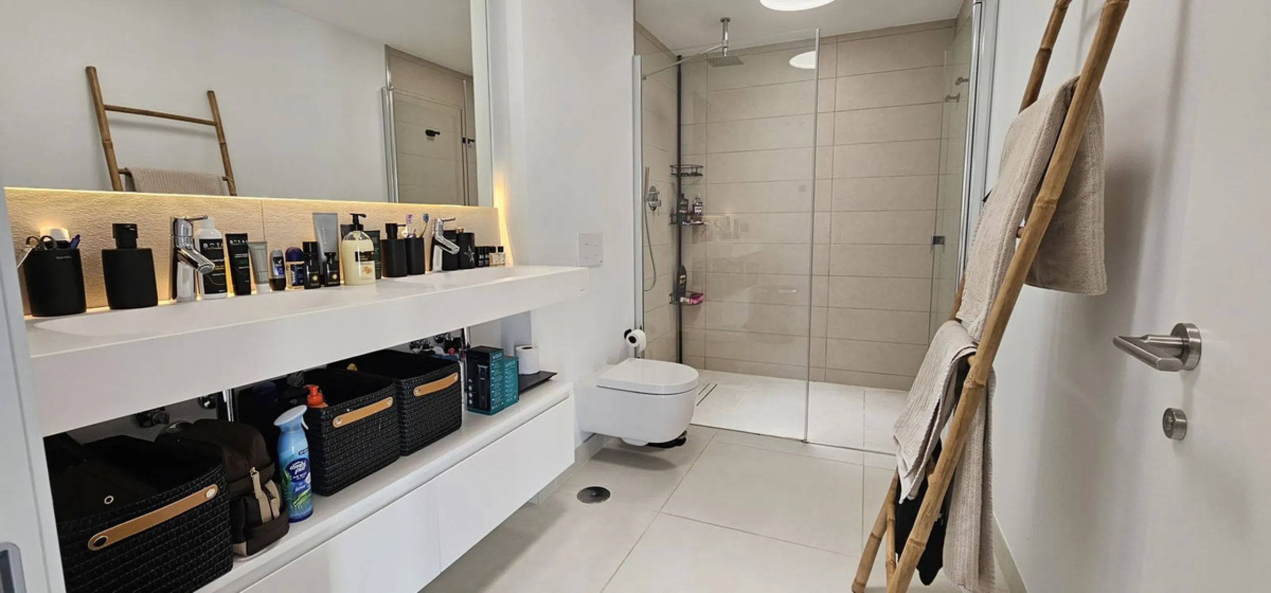 Penthouse for sale in Higueron West Phase III. With private pool.