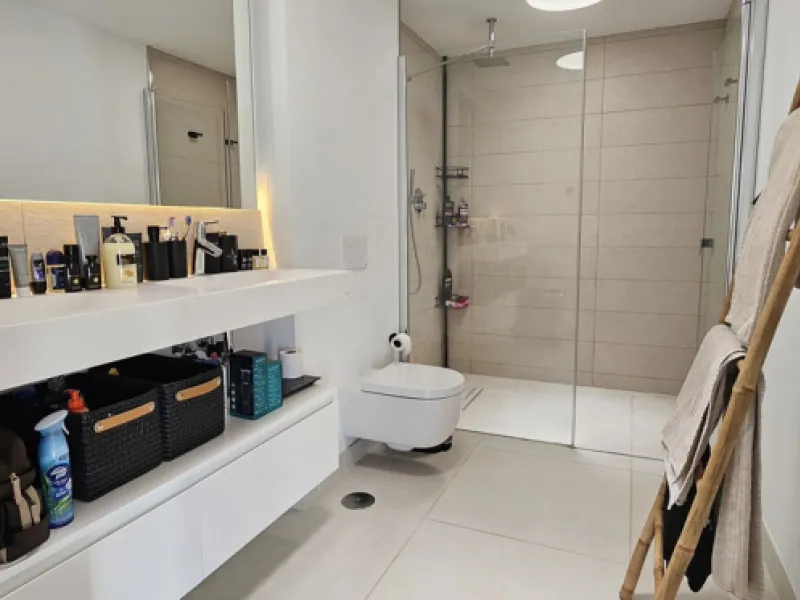 Penthouse for sale in Higueron West Phase III. With private pool.