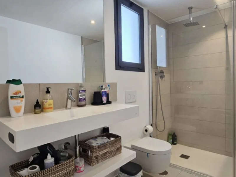 Penthouse for sale in Higueron West Phase III. With private pool.