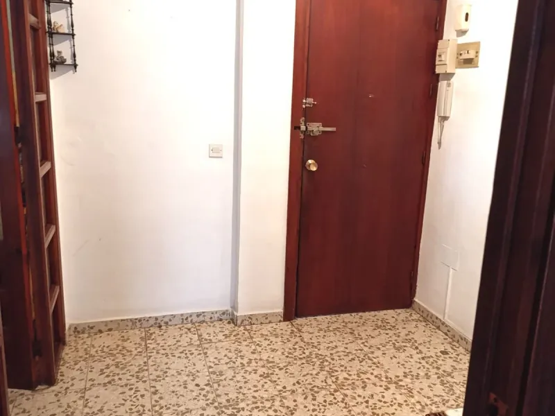 Spacious and Luminous 3-Bedroom Apartment in the Heart of Estepona's Centro – Exterior-Facing with Terrace, Elevator, and Prime Beach Proximity!
