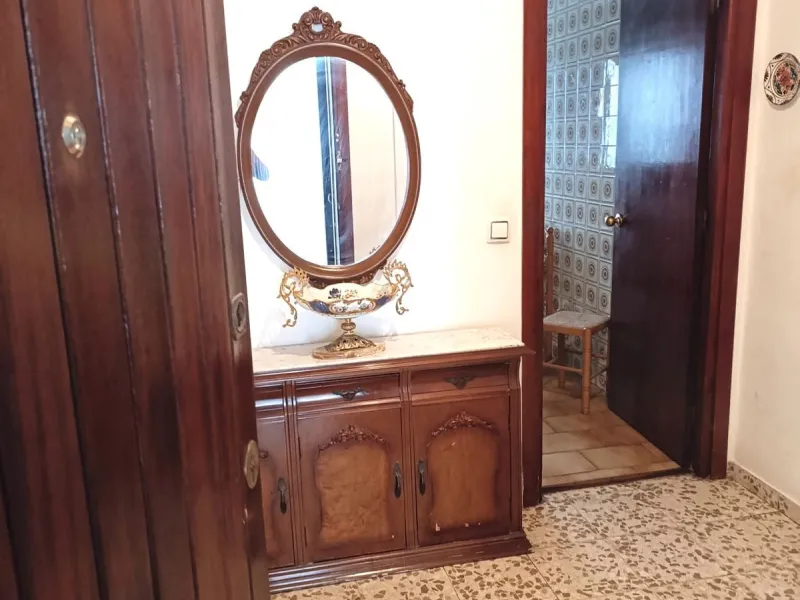 Spacious and Luminous 3-Bedroom Apartment in the Heart of Estepona's Centro – Exterior-Facing with Terrace, Elevator, and Prime Beach Proximity!