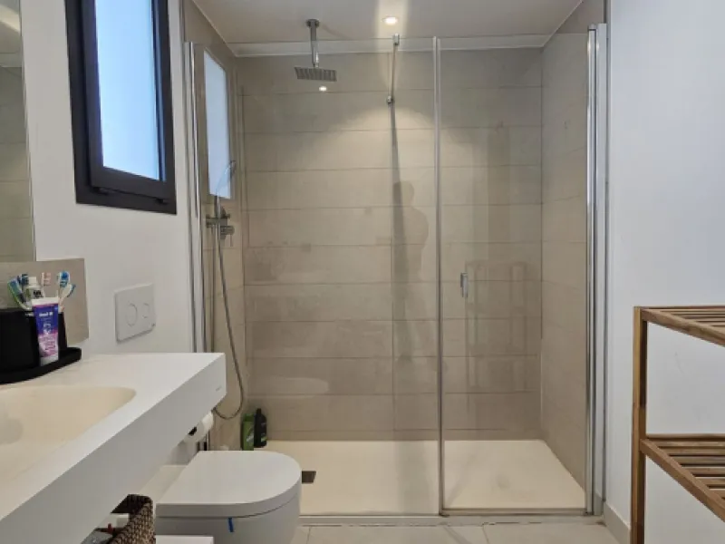 Penthouse for sale in Higueron West Phase III. With private pool.