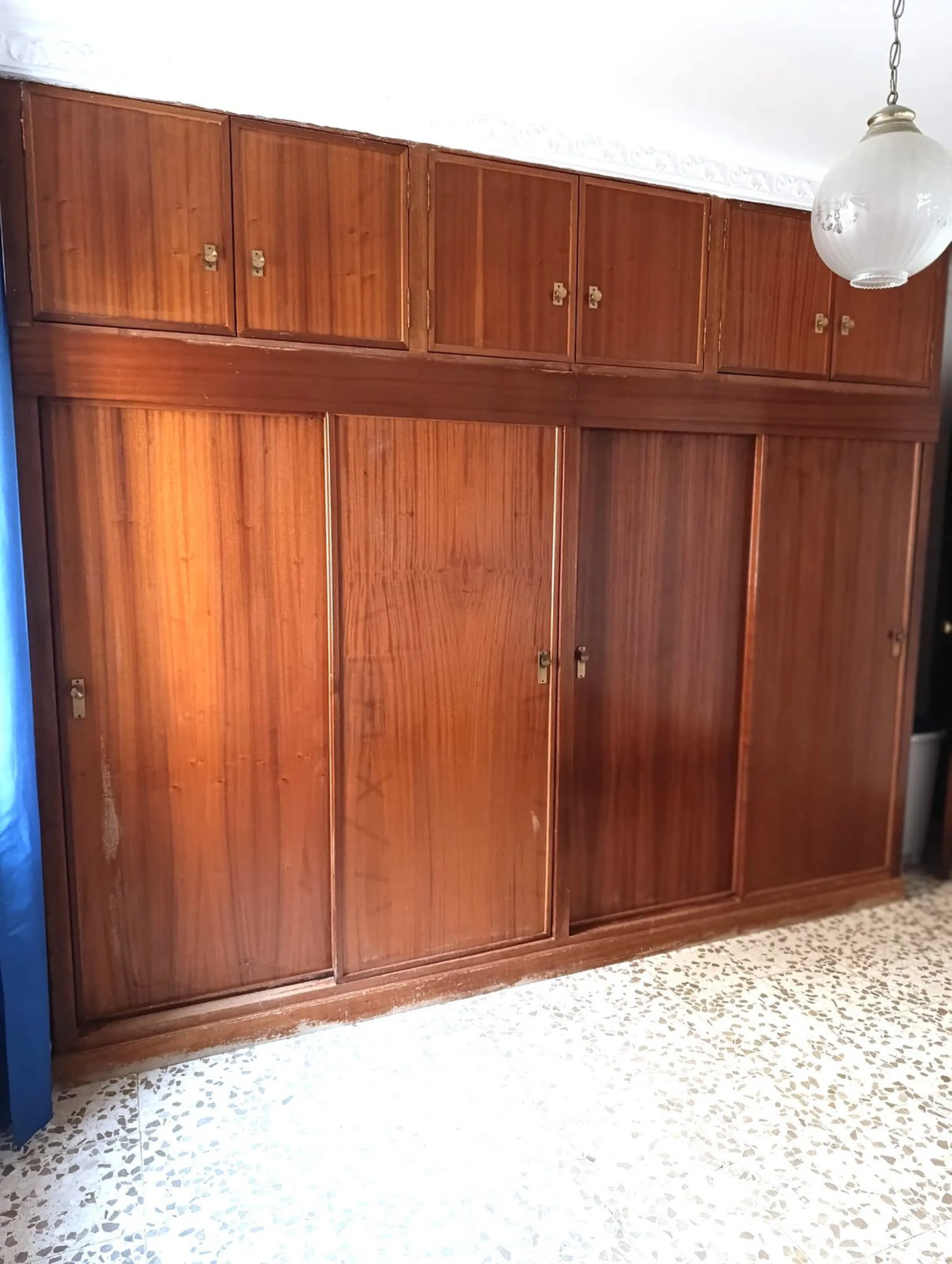 Spacious and Luminous 3-Bedroom Apartment in the Heart of Estepona's Centro – Exterior-Facing with Terrace, Elevator, and Prime Beach Proximity!