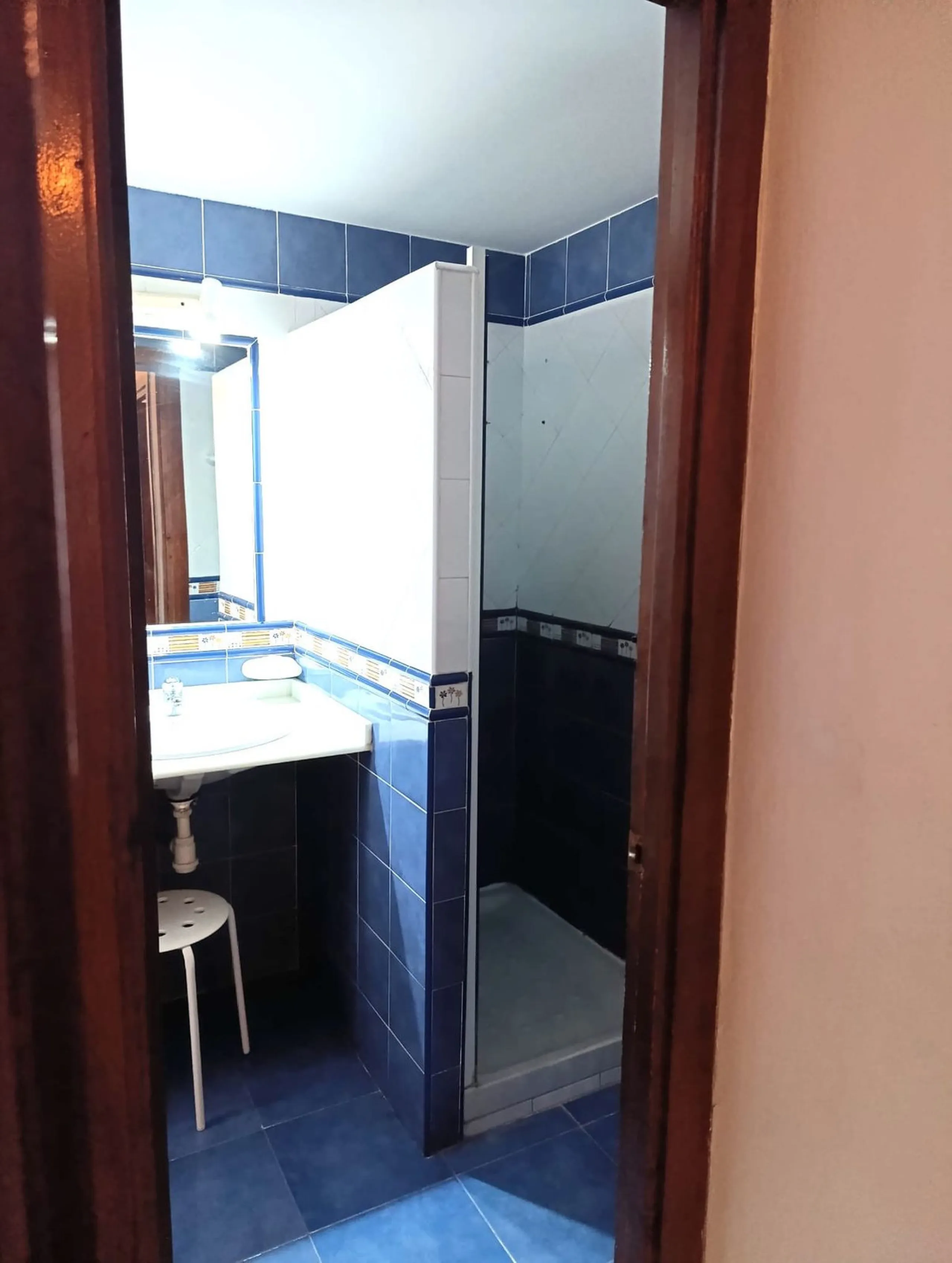 Spacious and Luminous 3-Bedroom Apartment in the Heart of Estepona's Centro – Exterior-Facing with Terrace, Elevator, and Prime Beach Proximity!