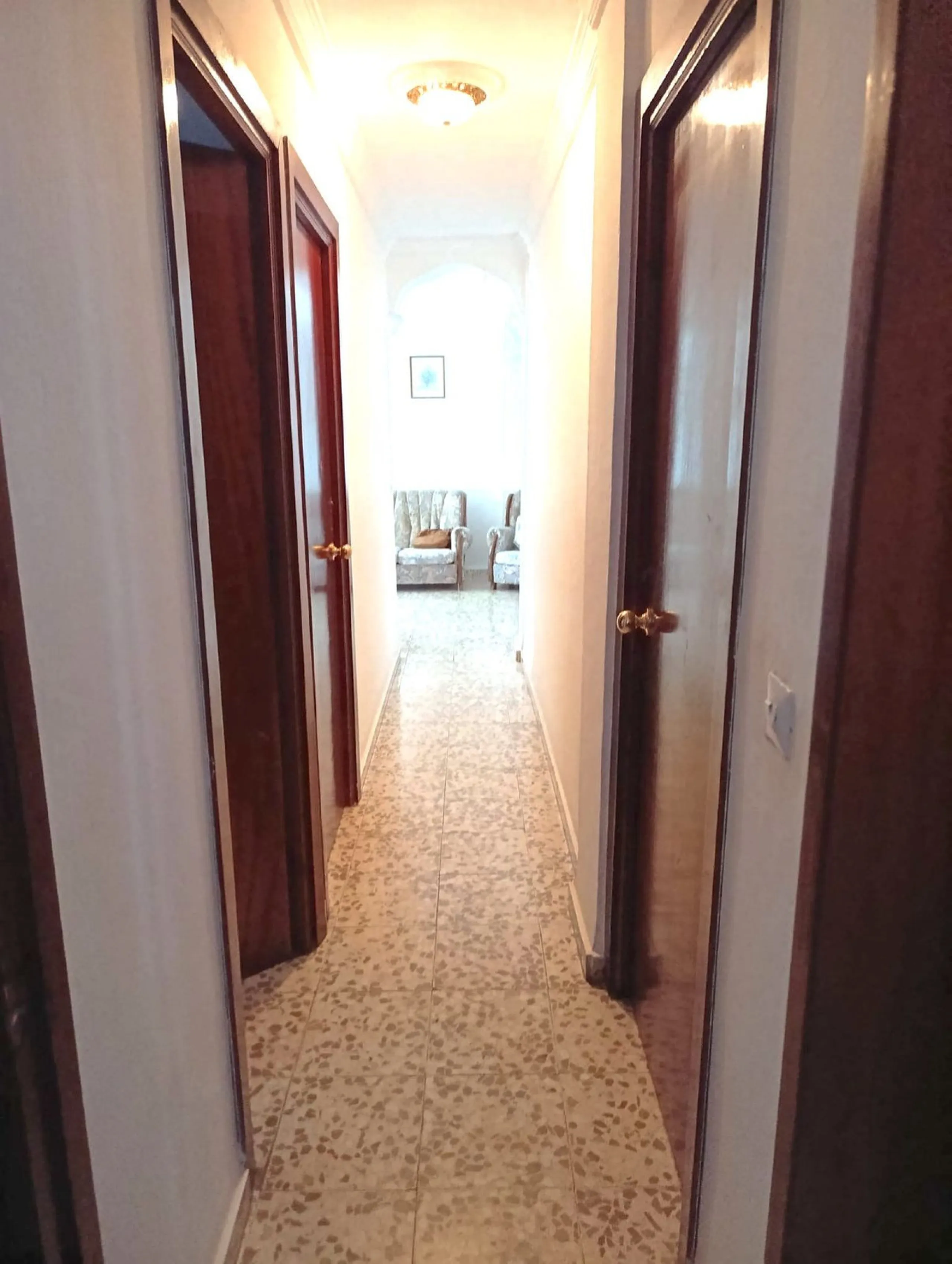 Spacious and Luminous 3-Bedroom Apartment in the Heart of Estepona's Centro – Exterior-Facing with Terrace, Elevator, and Prime Beach Proximity!