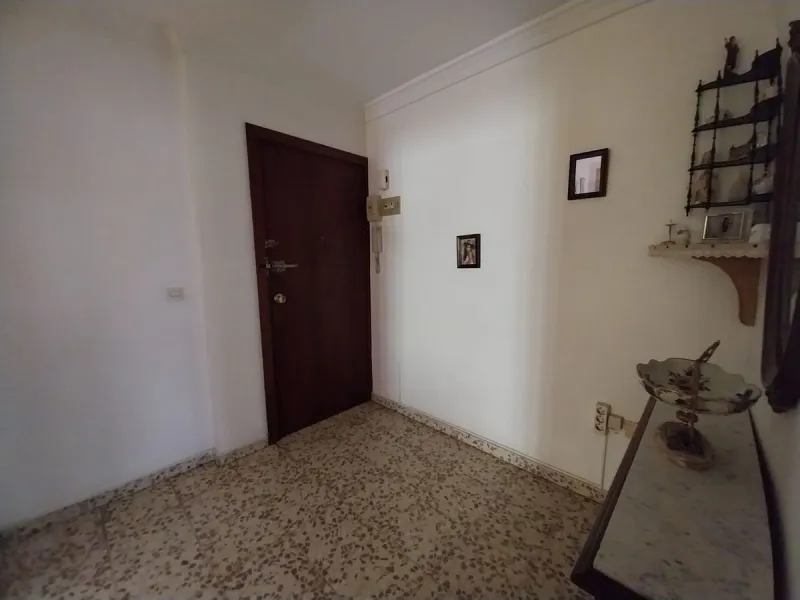 Spacious and Luminous 3-Bedroom Apartment in the Heart of Estepona's Centro – Exterior-Facing with Terrace, Elevator, and Prime Beach Proximity!
