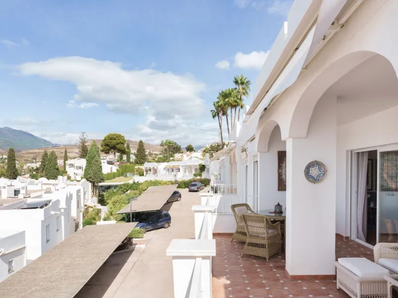 House - Townhouse в продаже в Marbella, Málaga. В доме 3 спален и 3 ванных комнат. Площадь дома 100 м²