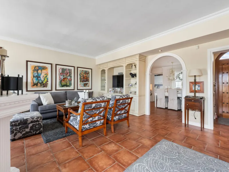 House - Townhouse в продаже в Marbella, Málaga. В доме 3 спален и 3 ванных комнат. Площадь дома 100 м²