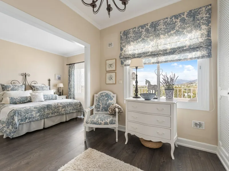 House - Townhouse в продаже в Marbella, Málaga. В доме 3 спален и 3 ванных комнат. Площадь дома 100 м²
