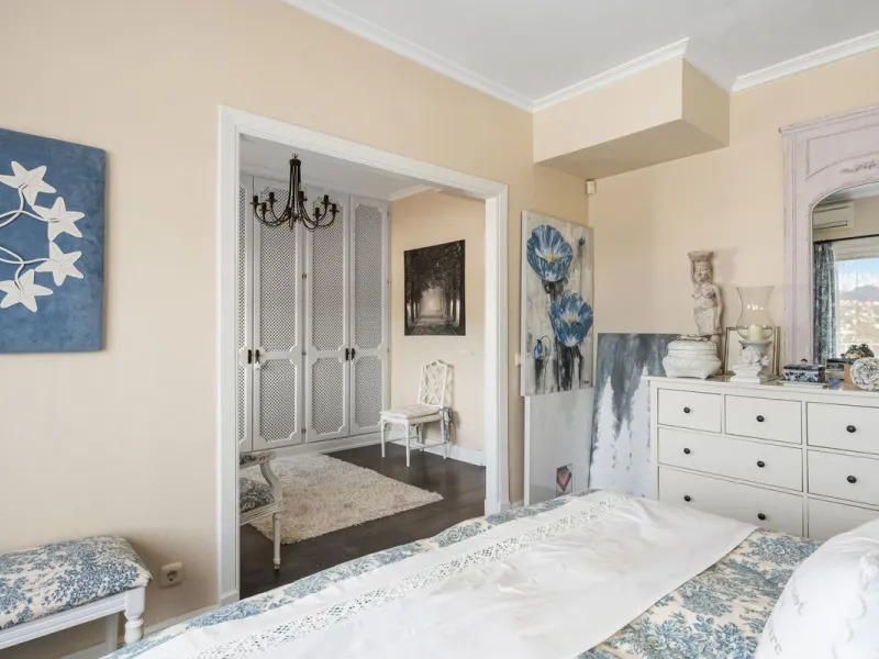 House - Townhouse в продаже в Marbella, Málaga. В доме 3 спален и 3 ванных комнат. Площадь дома 100 м²