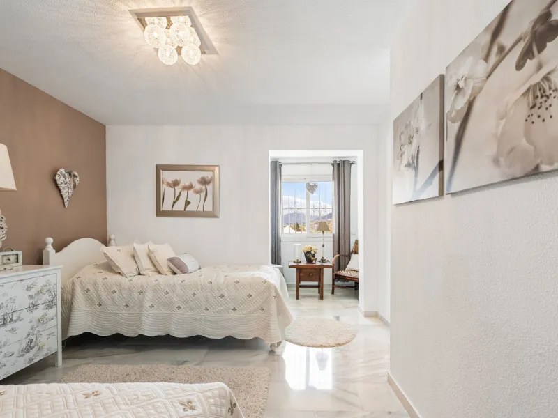 House - Townhouse в продаже в Marbella, Málaga. В доме 3 спален и 3 ванных комнат. Площадь дома 100 м²