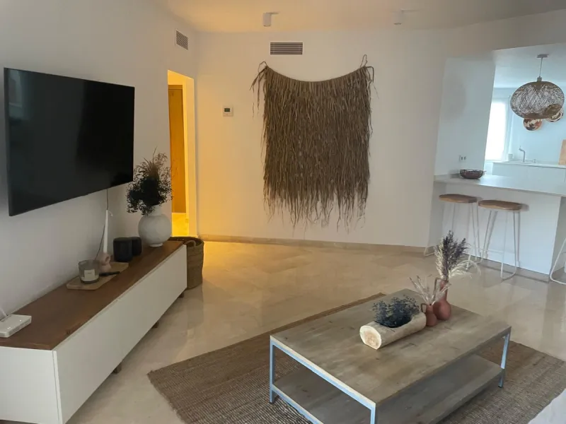 Apartment - Ground Floor Apartment в продаже в Marbella, Málaga. В доме 3 спален и 2 ванных комнат. Площадь дома 92 м²