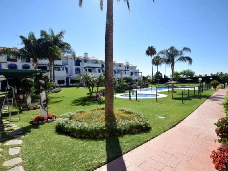Apartment - Ground Floor Apartment в продаже в Marbella, Málaga. В доме 3 спален и 2 ванных комнат. Площадь дома 92 м²