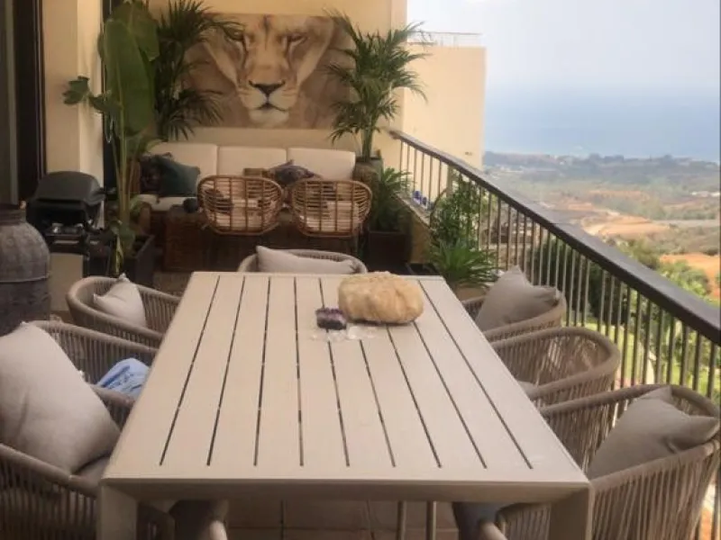 Apartment - Middle Floor Apartment в продаже в Marbella, Málaga. В доме 3 спален и 3 ванных комнат. Площадь дома 176 м²