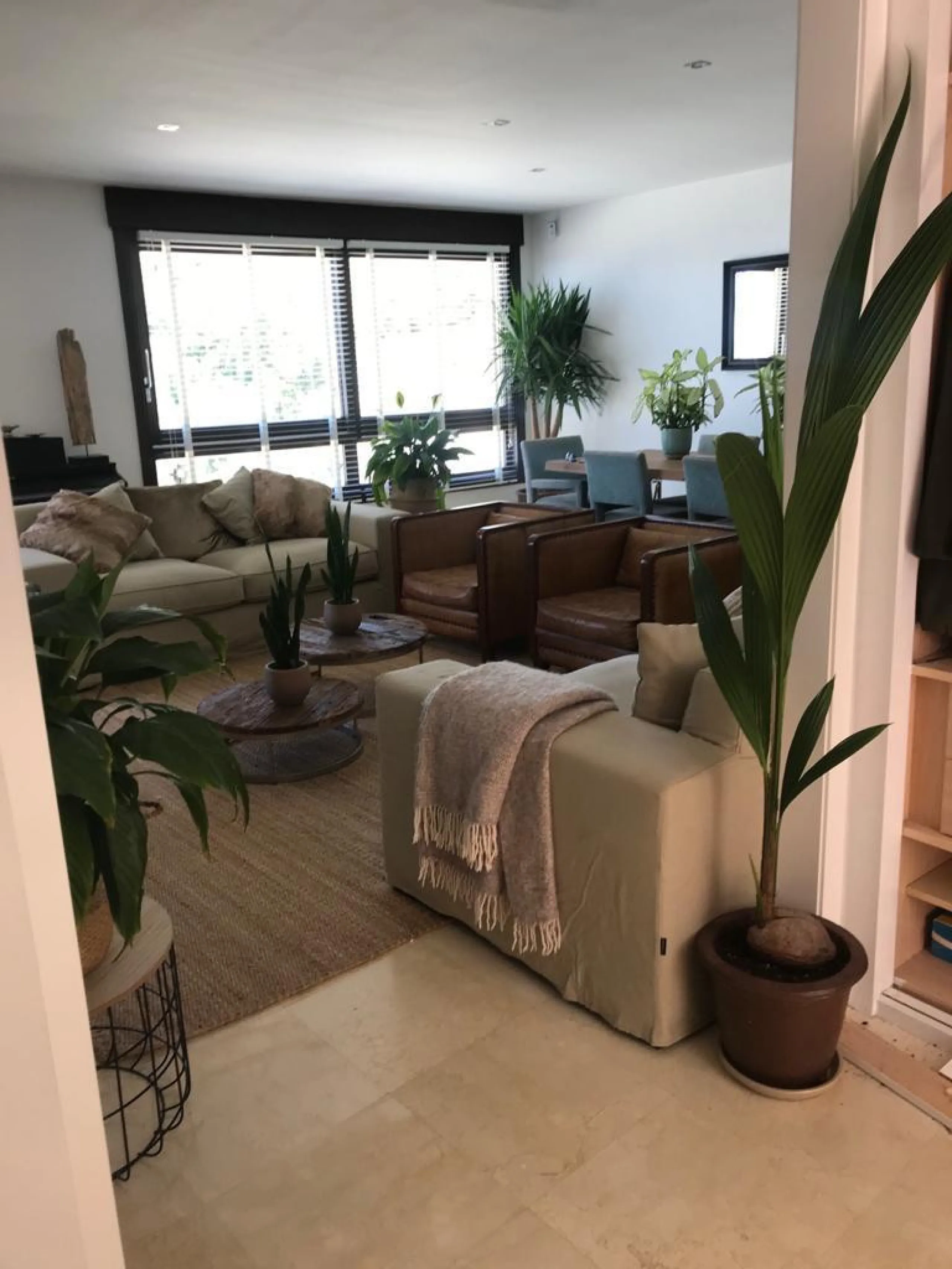 Apartment - Middle Floor Apartment в продаже в Marbella, Málaga. В доме 3 спален и 3 ванных комнат. Площадь дома 176 м²