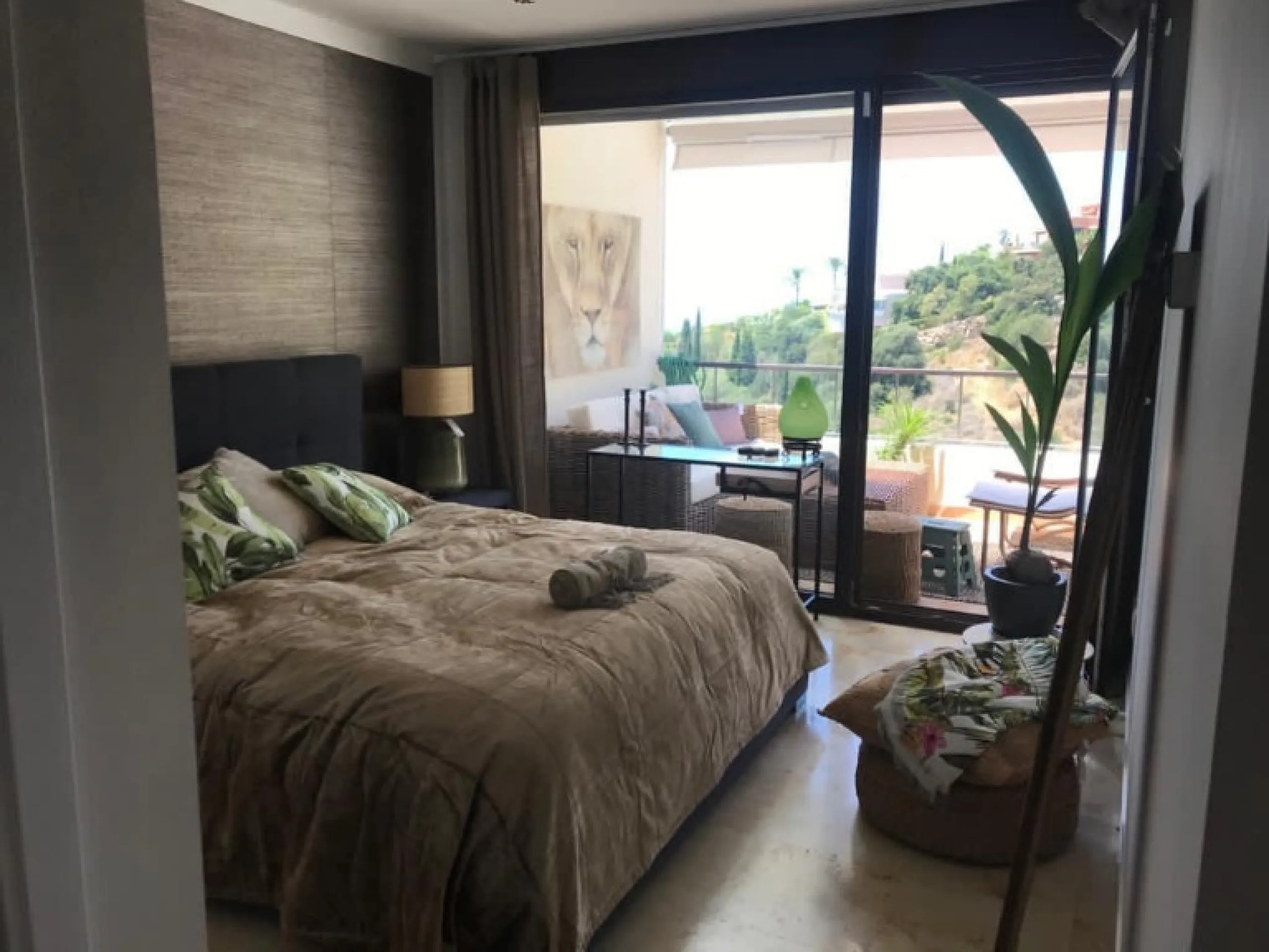 Apartment - Middle Floor Apartment в продаже в Marbella, Málaga. В доме 3 спален и 3 ванных комнат. Площадь дома 176 м²