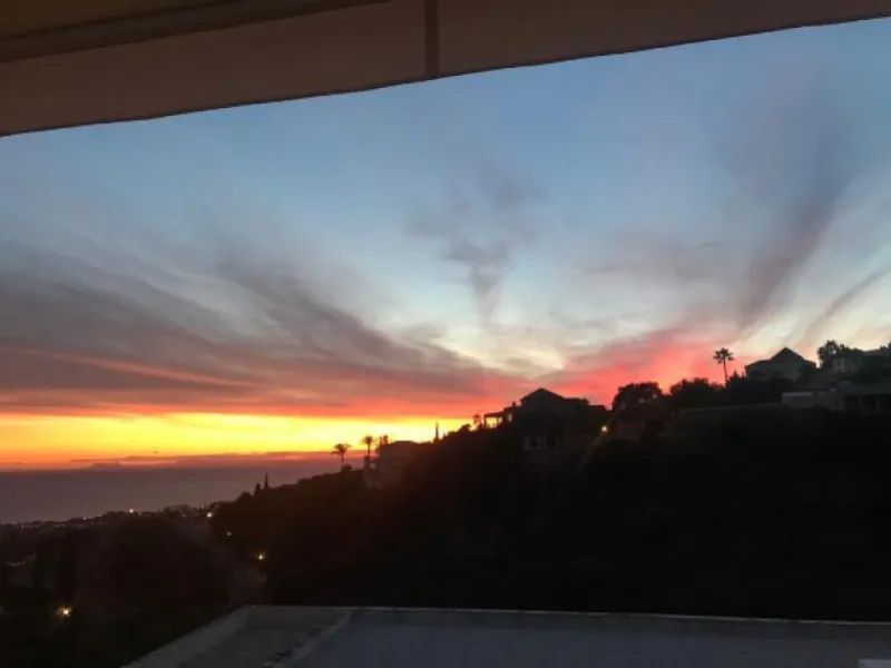 Apartment - Middle Floor Apartment в продаже в Marbella, Málaga. В доме 3 спален и 3 ванных комнат. Площадь дома 176 м²