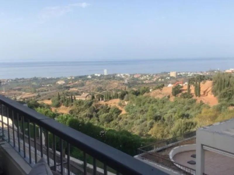 Apartment - Middle Floor Apartment в продаже в Marbella, Málaga. В доме 3 спален и 3 ванных комнат. Площадь дома 176 м²