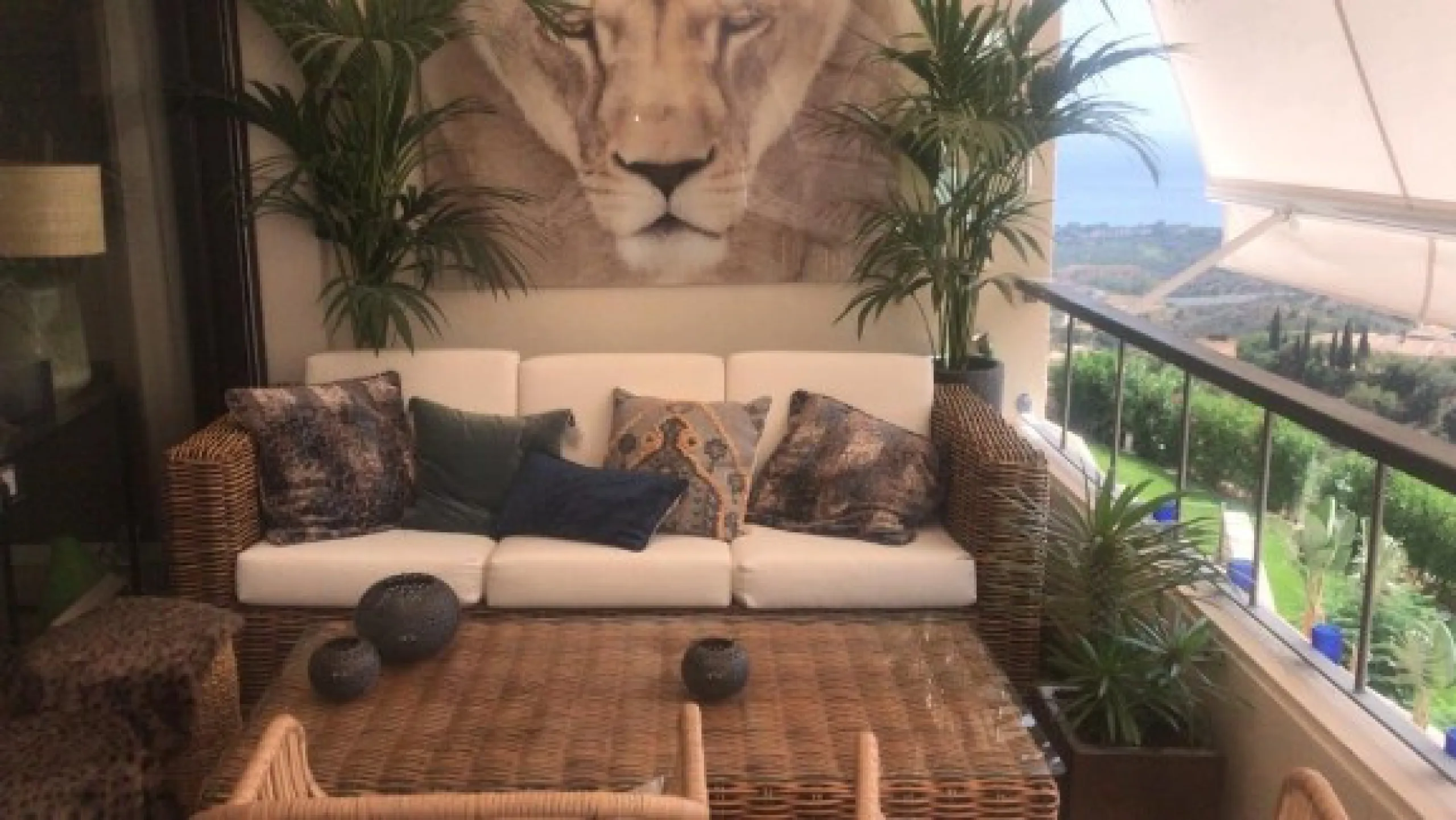 Apartment - Middle Floor Apartment в продаже в Marbella, Málaga. В доме 3 спален и 3 ванных комнат. Площадь дома 176 м²