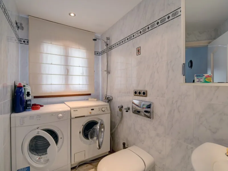 House - Detached Villa в продаже в Estepona, Málaga. В доме 5 спален и 4 ванных комнат. Площадь дома 698 м². Площадь участка 1200 м²