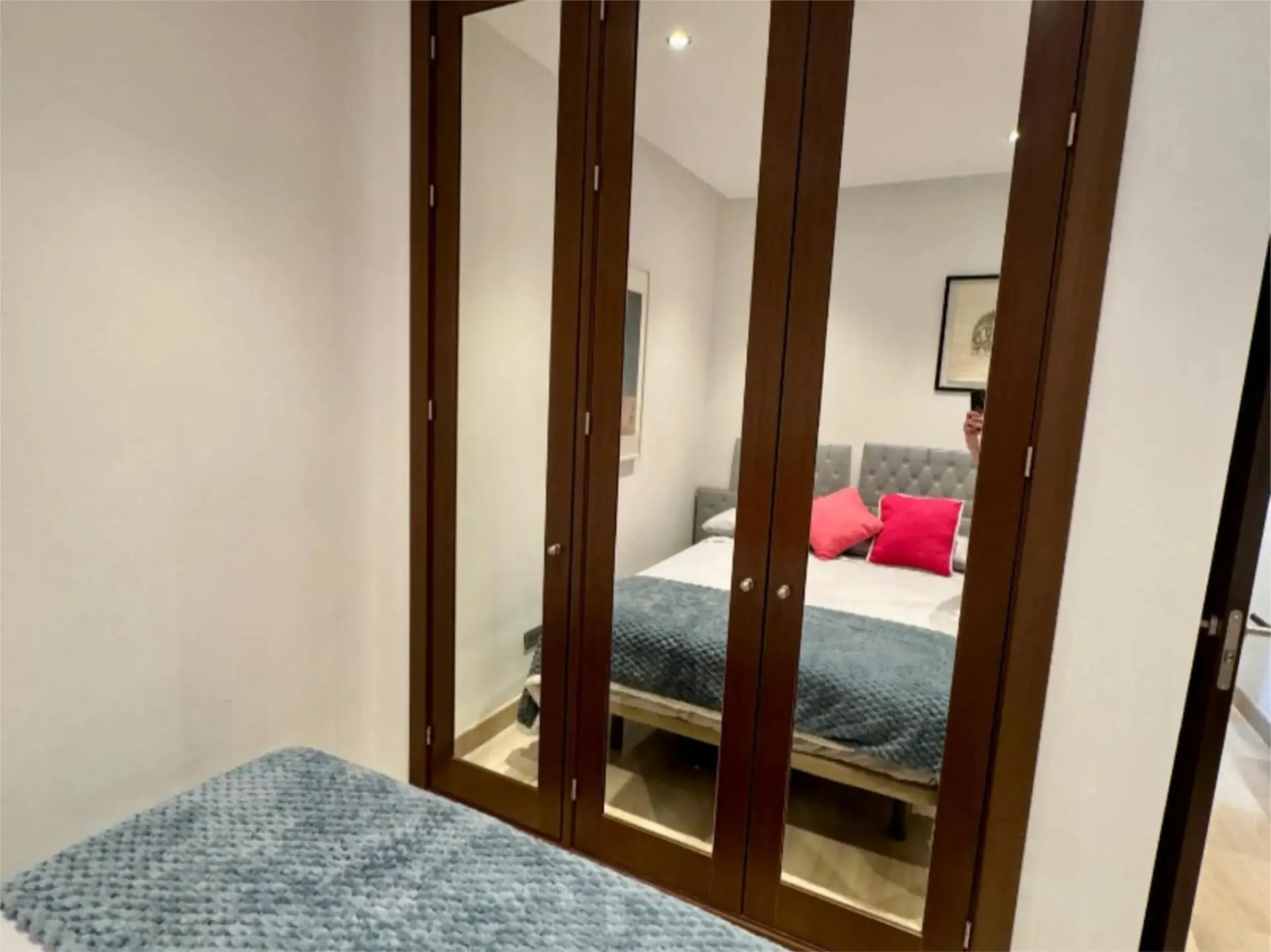 Apartment - Middle Floor Apartment в продаже в Estepona, Málaga. В доме 3 спален и 2 ванных комнат. Площадь дома 192 м²