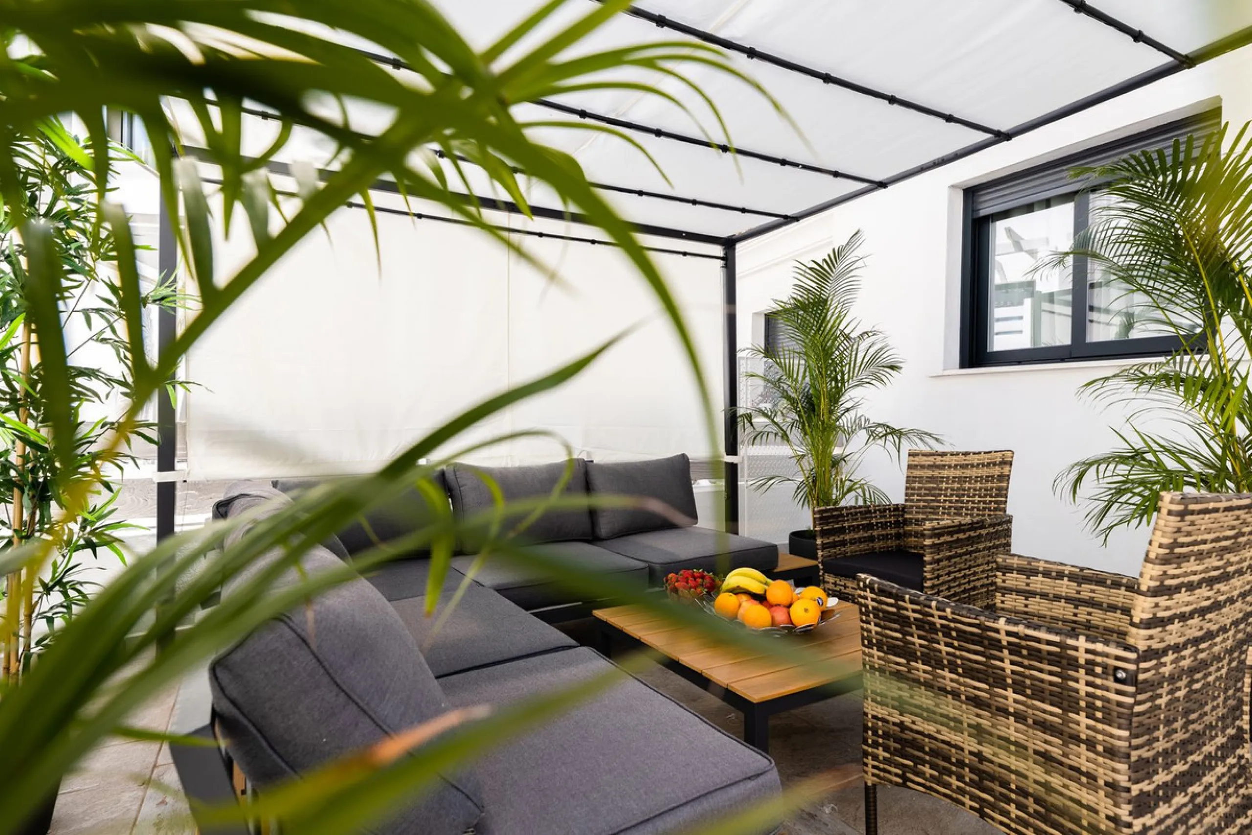INVESTMENT PROPERTY GENERATING A YIELD OF NEARLY 6% GROSS PER ANNUM. THIS PROPERTY IS NOT VACANT IT HAS A PAYING TENANT ON A LONG TERM RENTAL CONTRACT FROM FEB 2026.