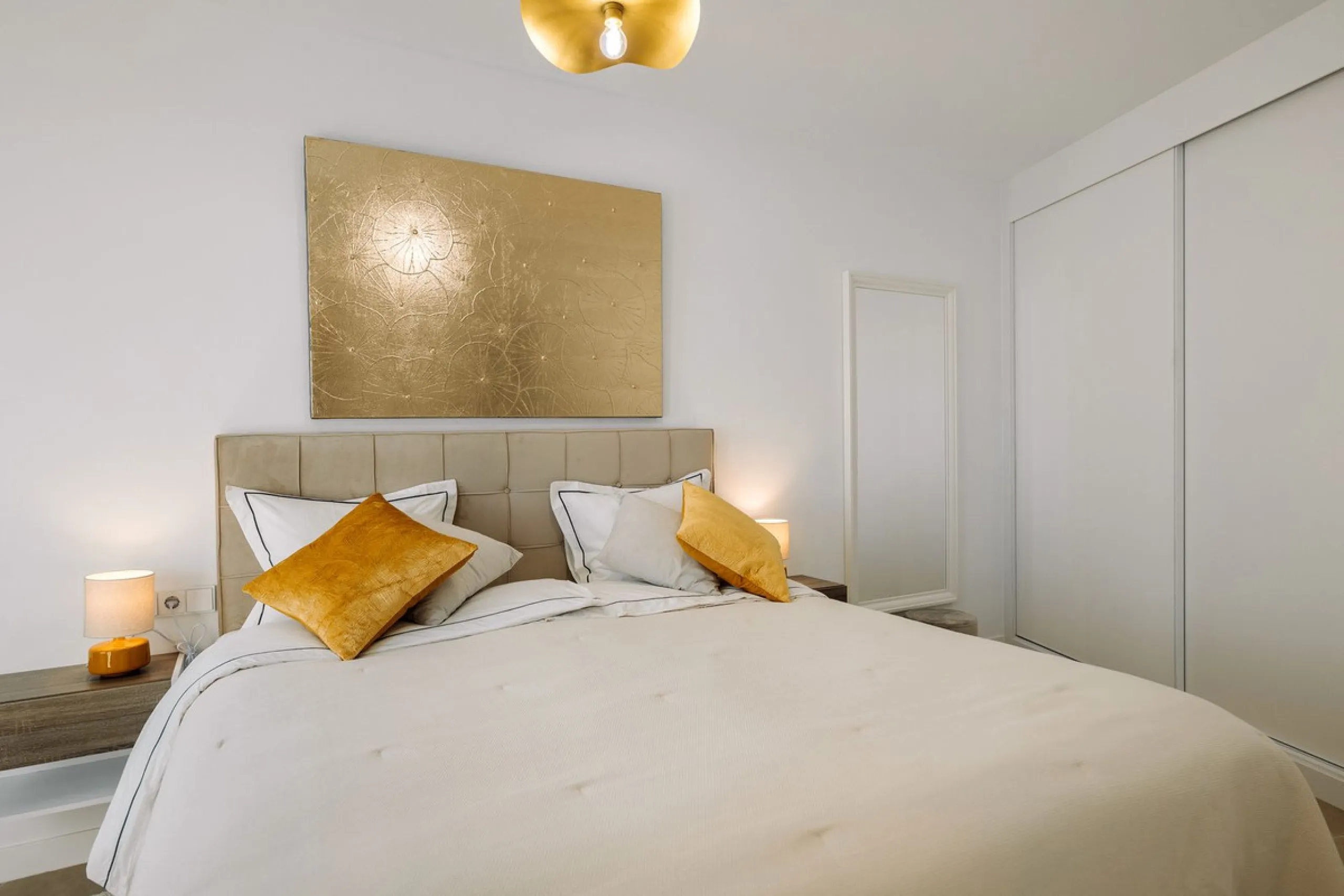 INVESTMENT PROPERTY GENERATING A YIELD OF NEARLY 6% GROSS PER ANNUM. THIS PROPERTY IS NOT VACANT IT HAS A PAYING TENANT ON A LONG TERM RENTAL CONTRACT FROM FEB 2026.