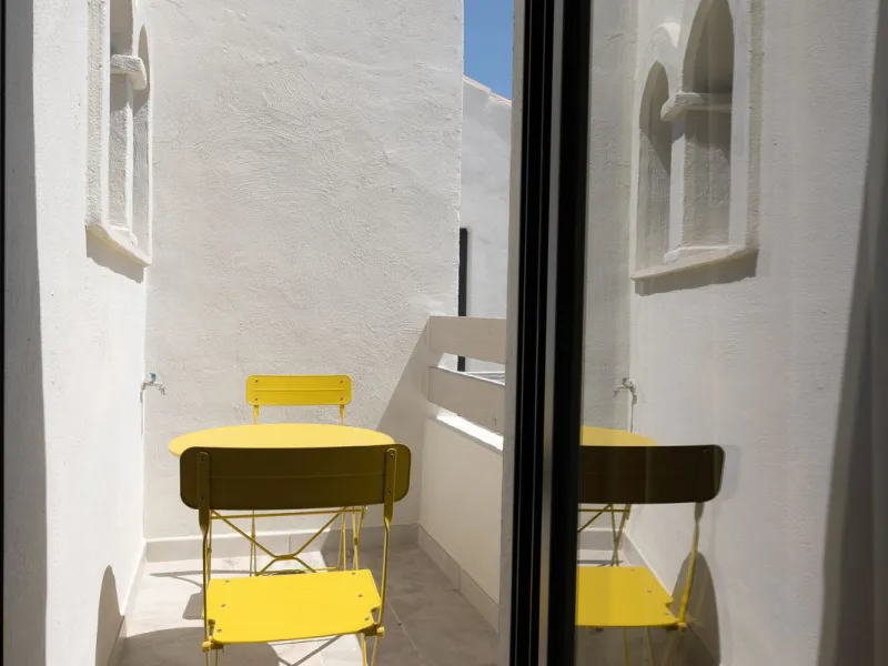 INVESTMENT PROPERTY GENERATING A YIELD OF NEARLY 6% GROSS PER ANNUM. THIS PROPERTY IS NOT VACANT IT HAS A PAYING TENANT ON A LONG TERM RENTAL CONTRACT FROM FEB 2026.