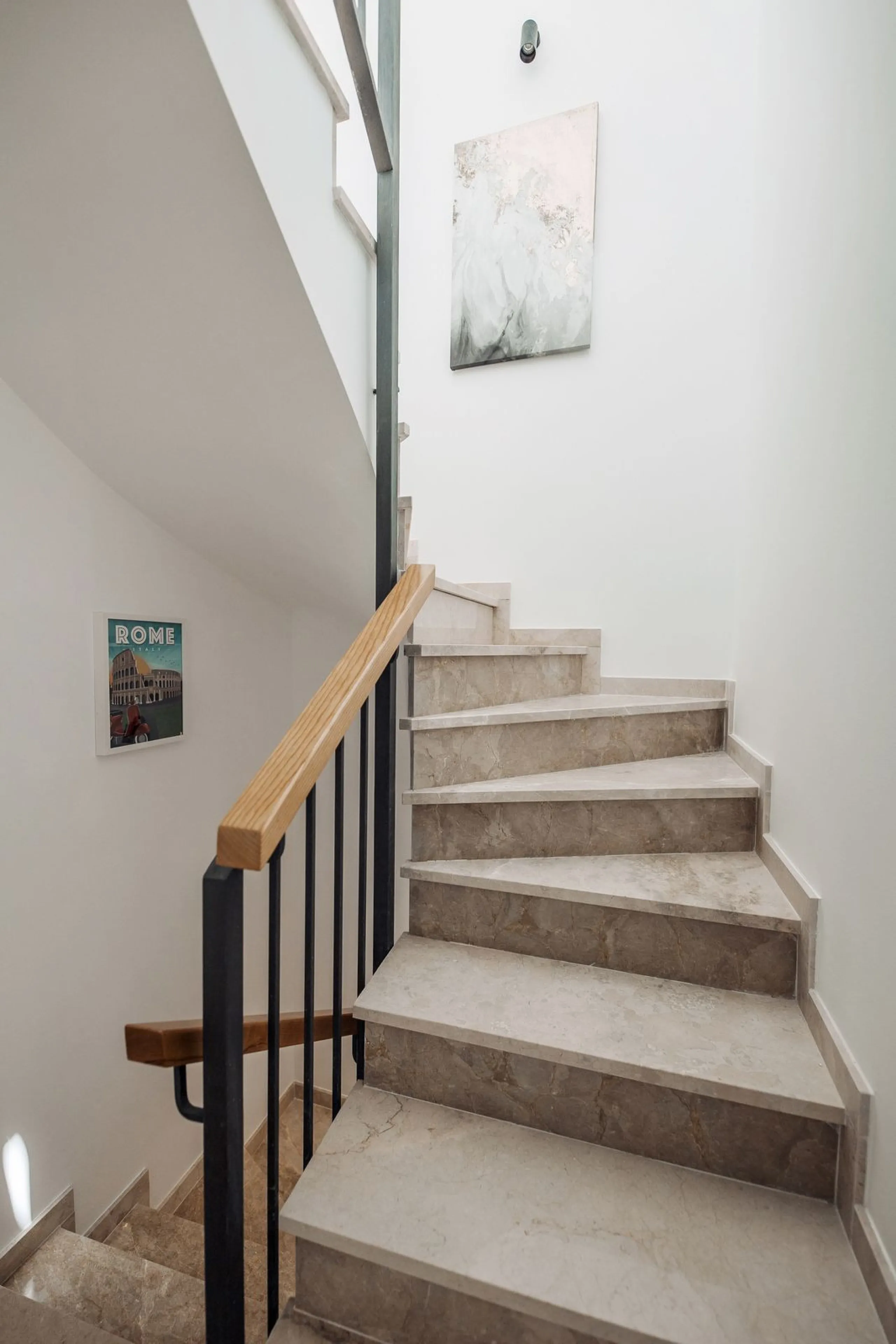 INVESTMENT PROPERTY GENERATING A YIELD OF NEARLY 6% GROSS PER ANNUM. THIS PROPERTY IS NOT VACANT IT HAS A PAYING TENANT ON A LONG TERM RENTAL CONTRACT FROM FEB 2026.