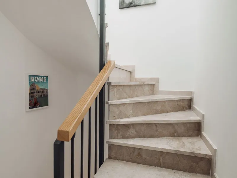 INVESTMENT PROPERTY GENERATING A YIELD OF NEARLY 6% GROSS PER ANNUM. THIS PROPERTY IS NOT VACANT IT HAS A PAYING TENANT ON A LONG TERM RENTAL CONTRACT FROM FEB 2026.