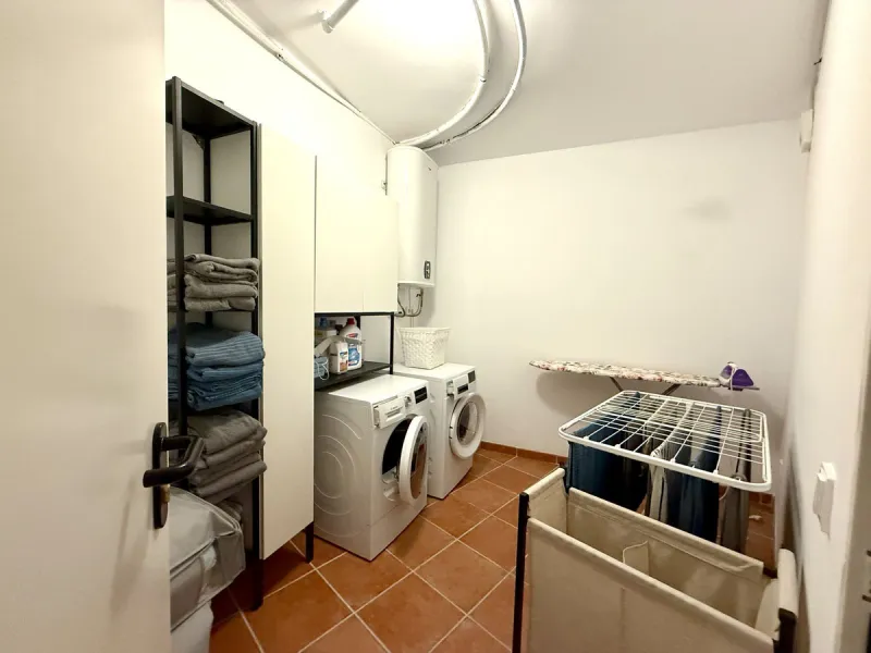 INVESTMENT PROPERTY GENERATING A YIELD OF NEARLY 6% GROSS PER ANNUM. THIS PROPERTY IS NOT VACANT IT HAS A PAYING TENANT ON A LONG TERM RENTAL CONTRACT FROM FEB 2026.
