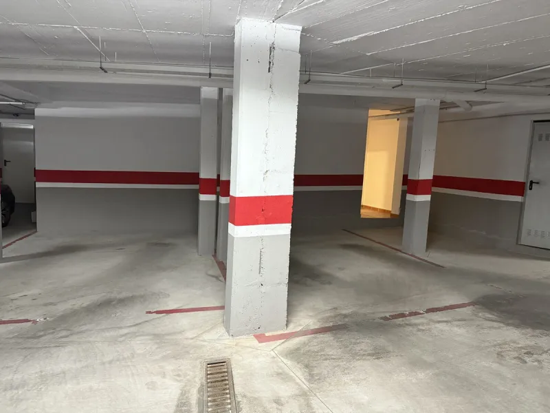 INVESTMENT PROPERTY GENERATING A YIELD OF NEARLY 6% GROSS PER ANNUM. THIS PROPERTY IS NOT VACANT IT HAS A PAYING TENANT ON A LONG TERM RENTAL CONTRACT FROM FEB 2026.