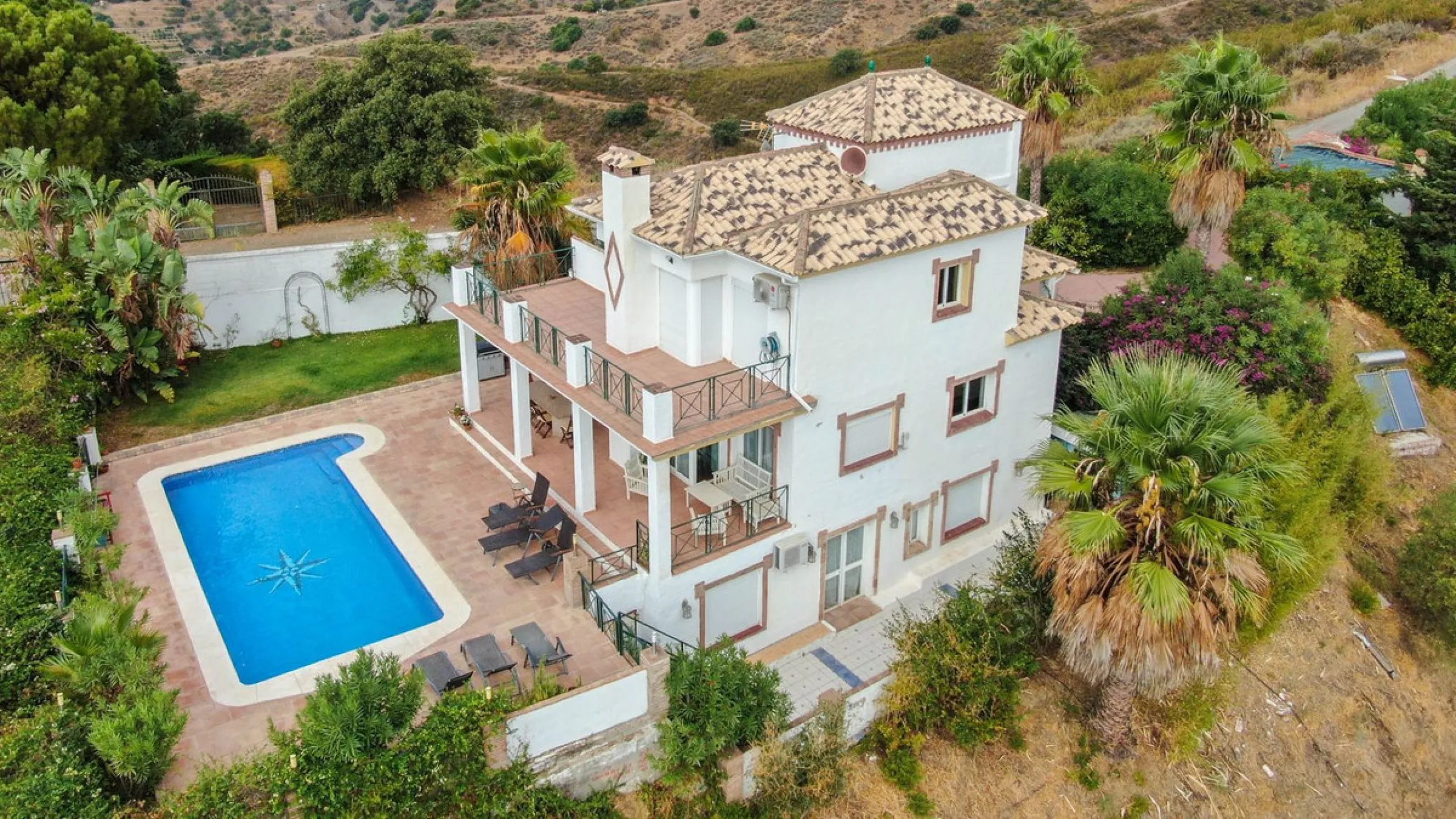 Charming Country Estate with Sea Views for Sale in Los Reales, Estepona – Costa del Sol