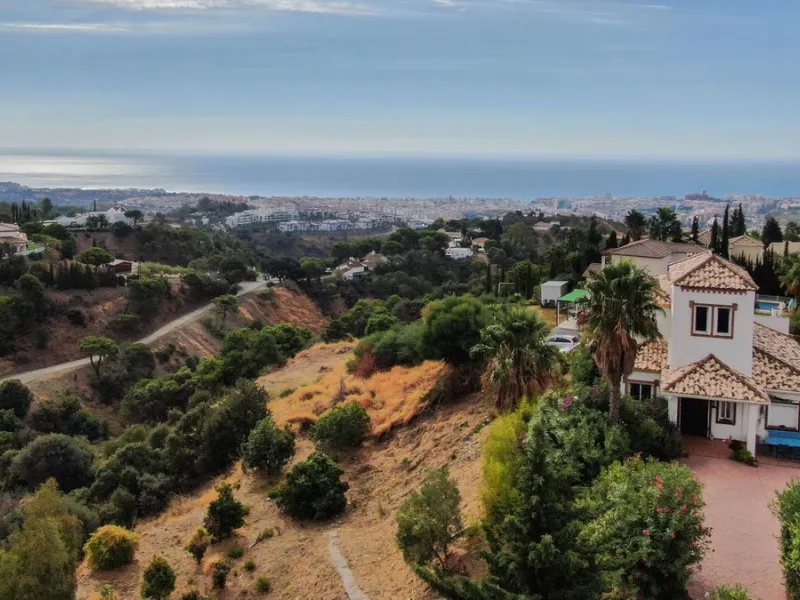 Charming Country Estate with Sea Views for Sale in Los Reales, Estepona – Costa del Sol