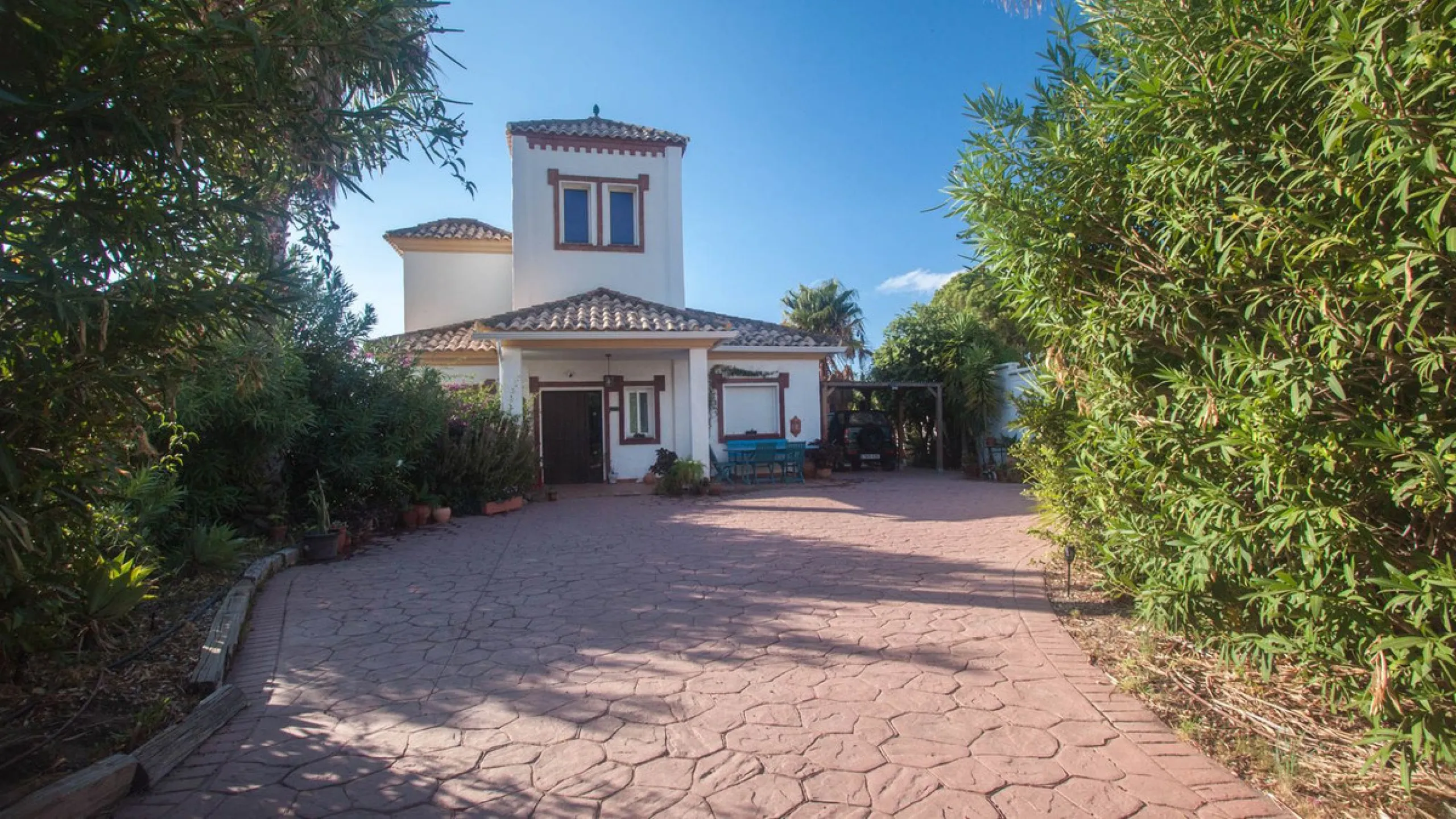 Charming Country Estate with Sea Views for Sale in Los Reales, Estepona – Costa del Sol